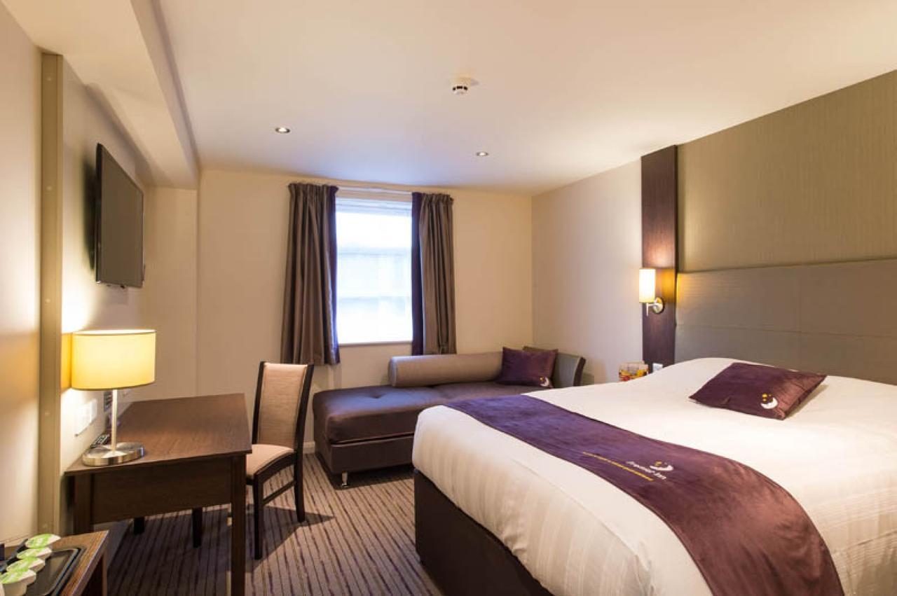 Premier Inn Glasgow Pacific Quay Esterno foto