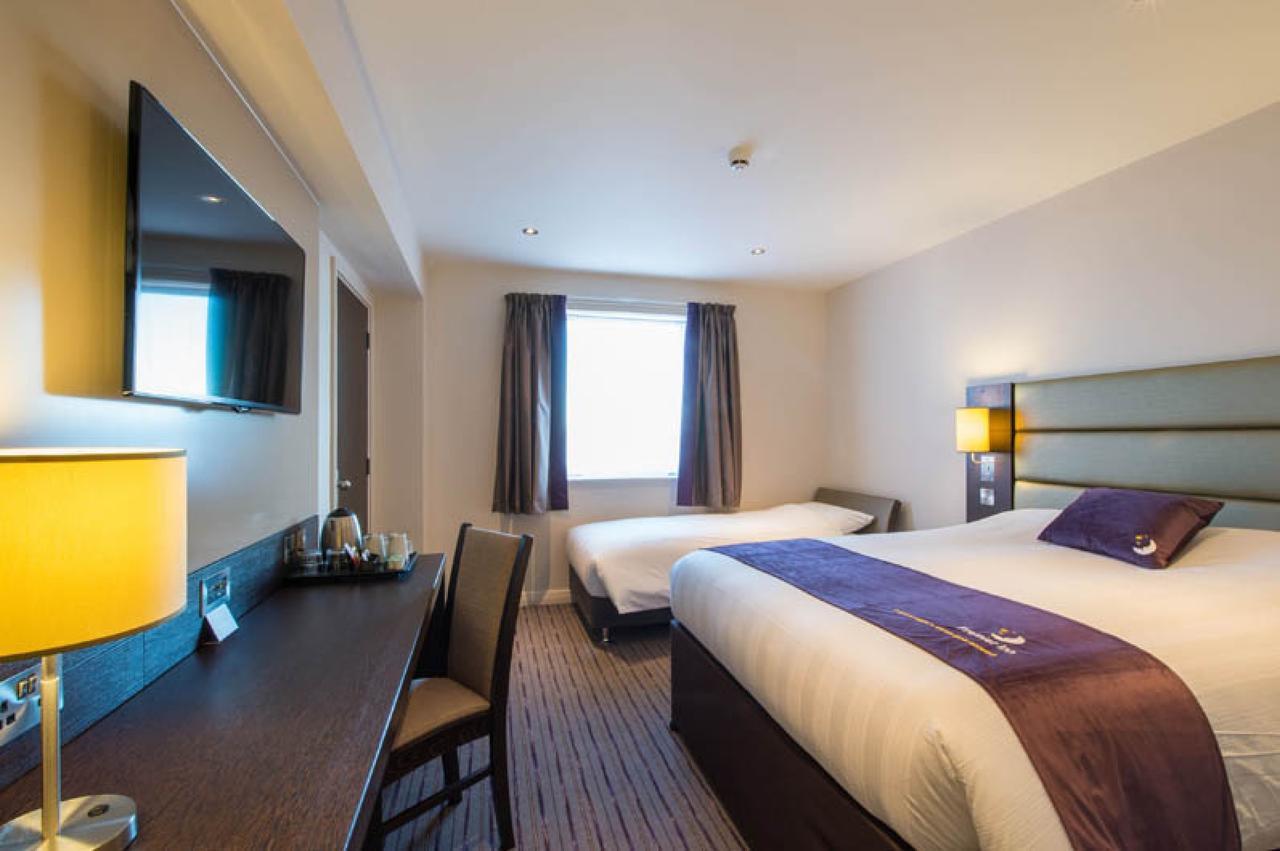 Premier Inn Glasgow Pacific Quay Esterno foto