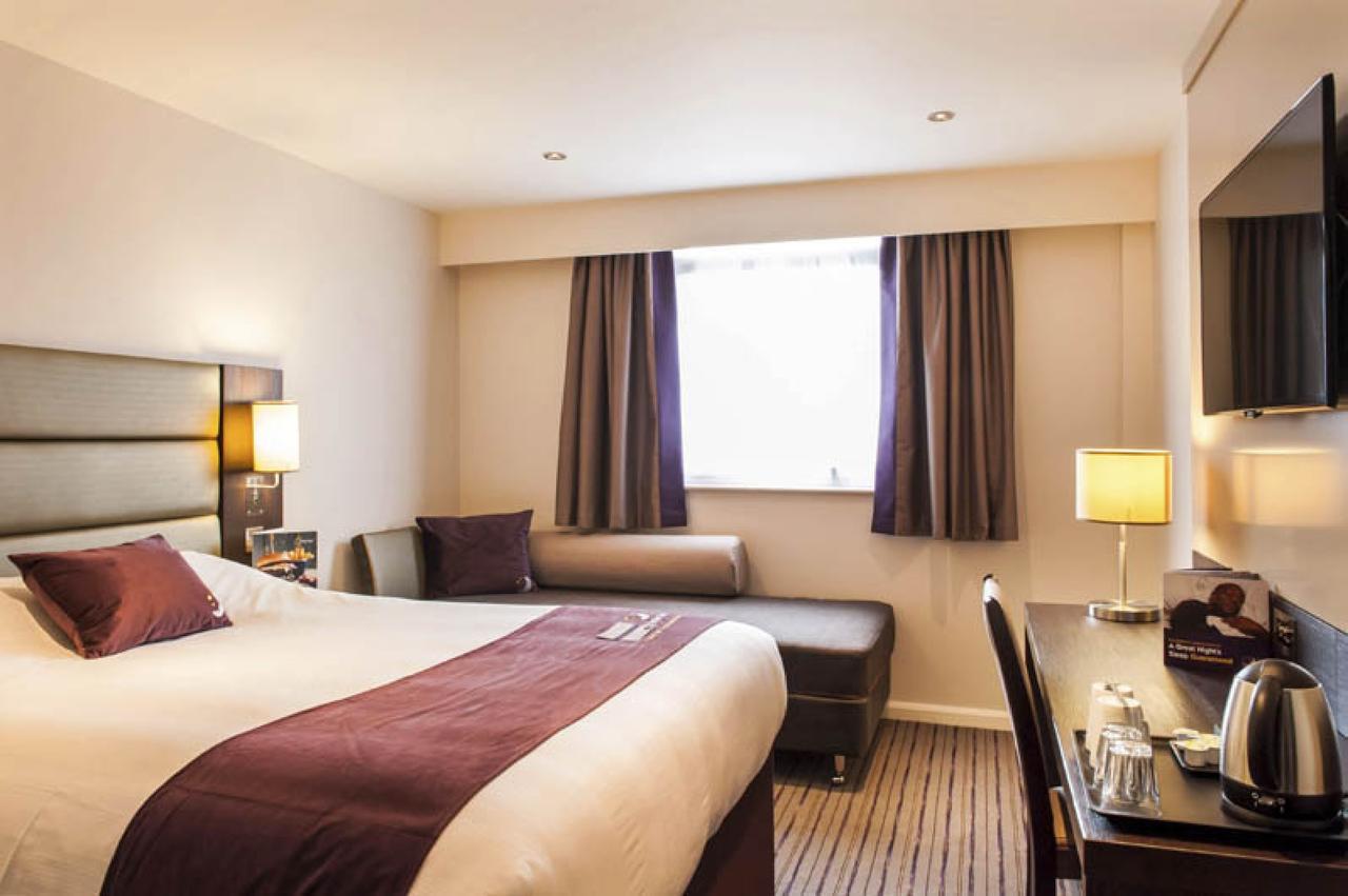 Premier Inn Glasgow Pacific Quay Esterno foto